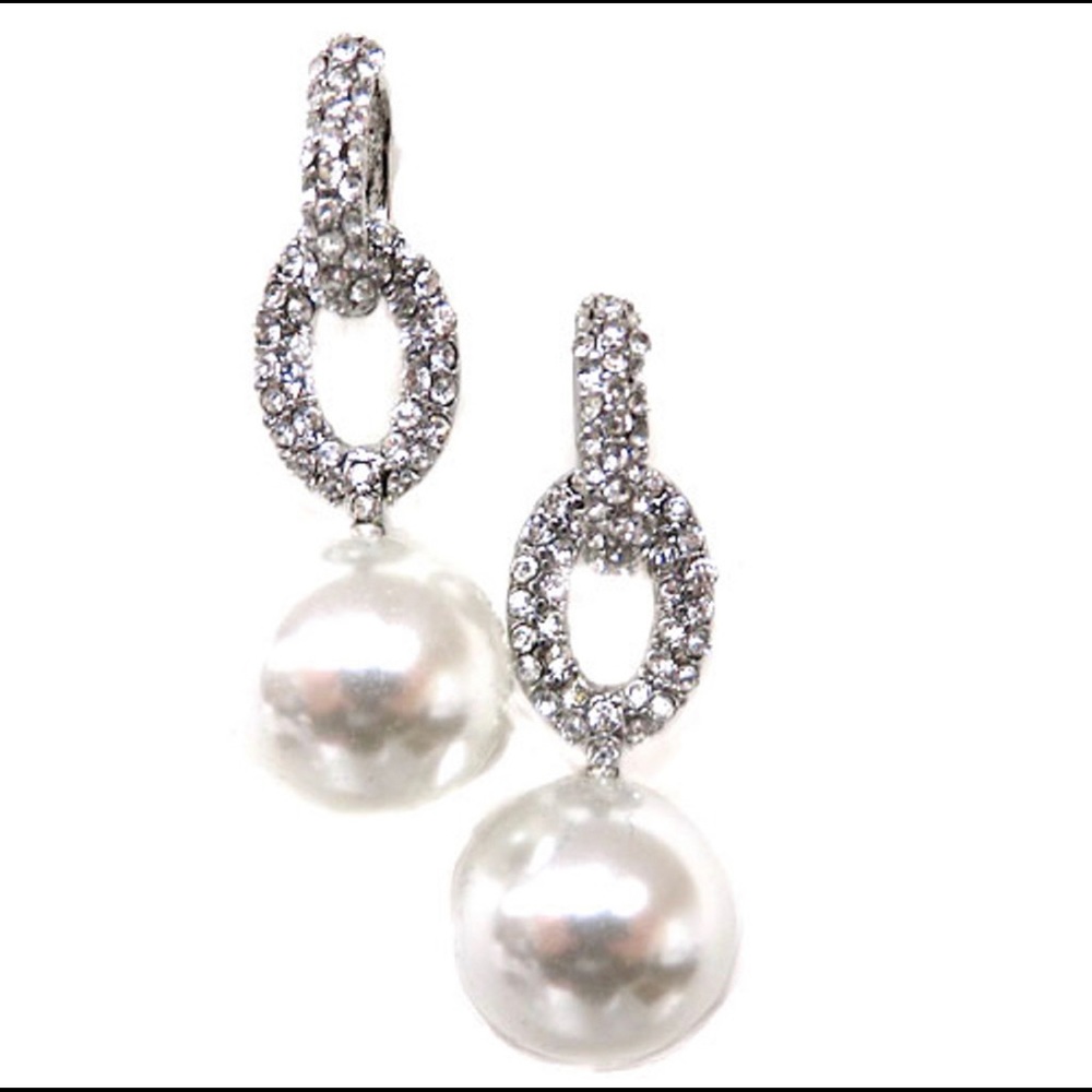 Elegant Pearl and Crystal Doorknocker Earring-Boutique